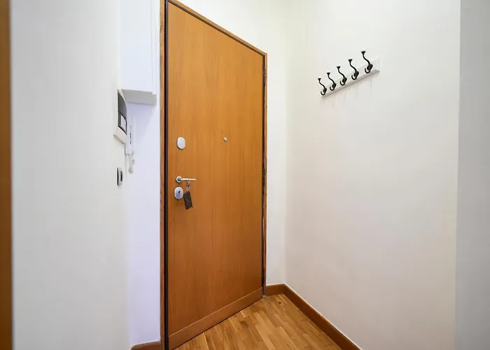 184 Apartment - Urban Convenience Near The Station
