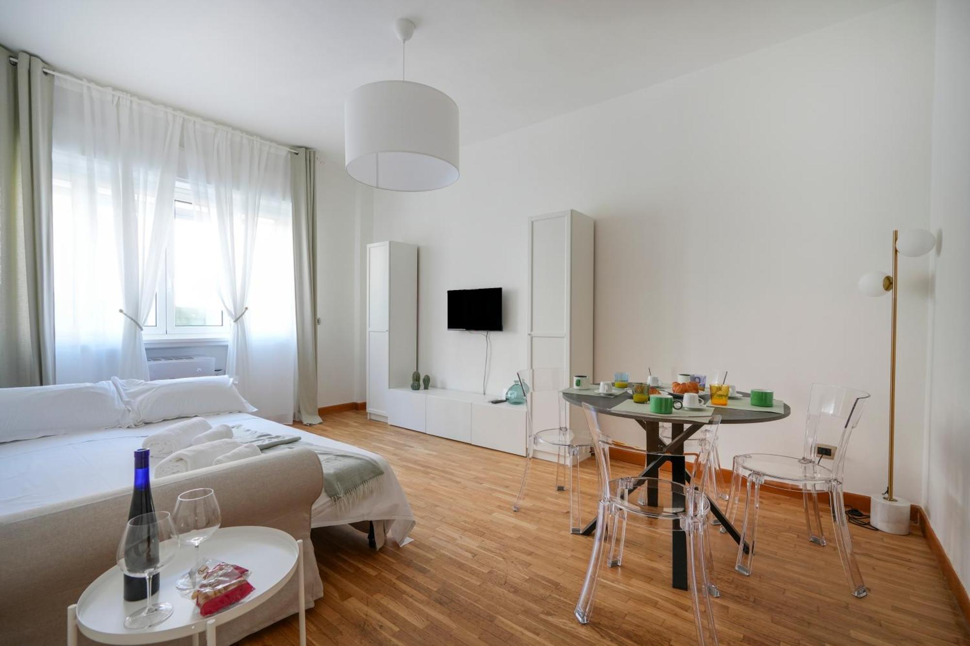 Apartment 184 - Urban Convenience Near The Station