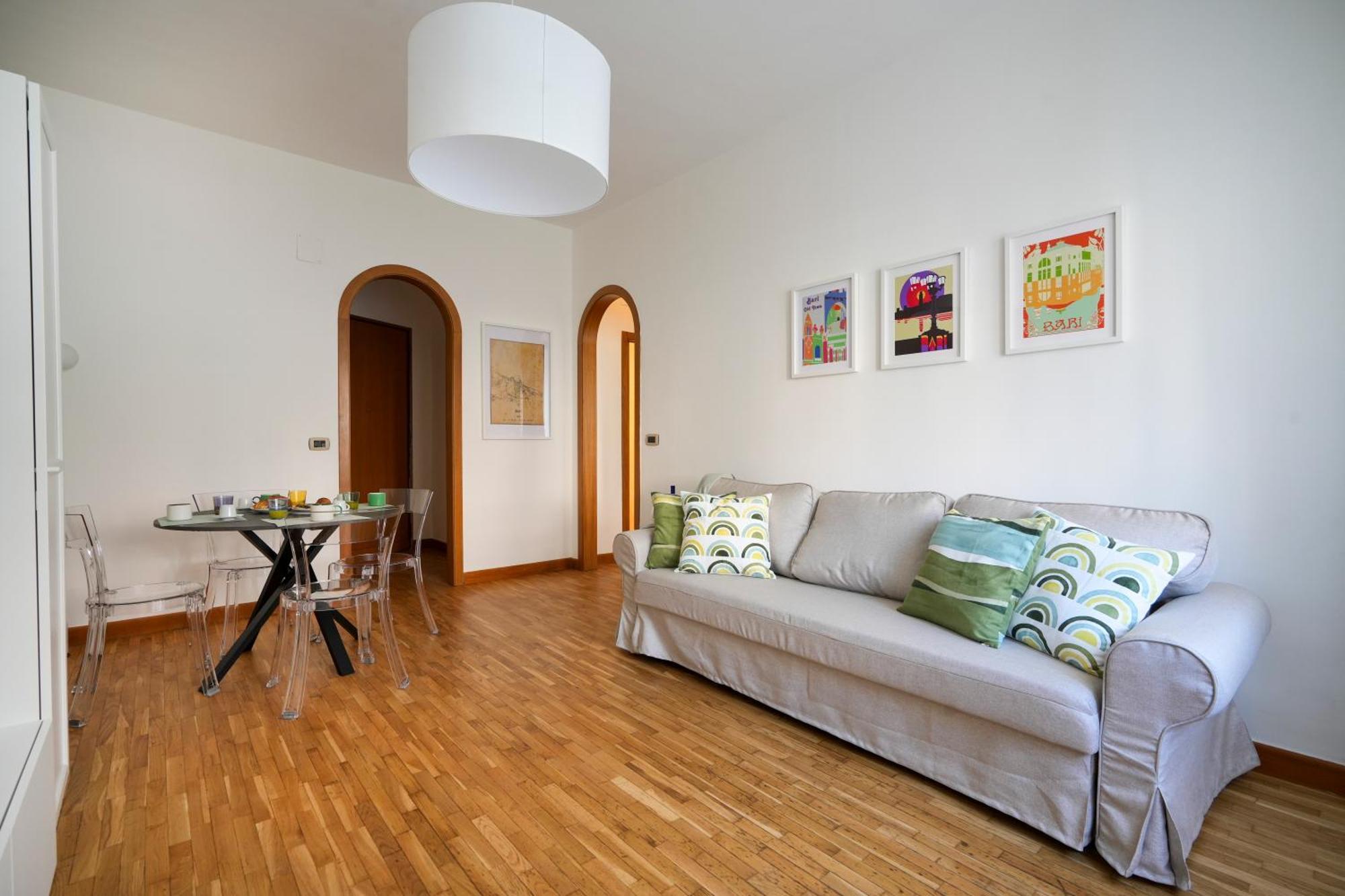 Apartment 184 - Urban Convenience Near The Station Bari